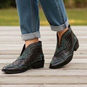 Ivy Kirzhner Santa Cruz Studded Festival Ankle Boot Black Leather 8M